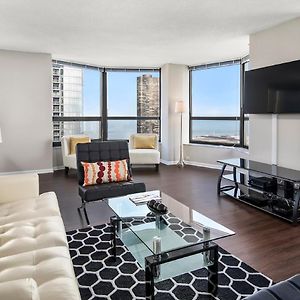 Luxury Downtown Chicago Suites